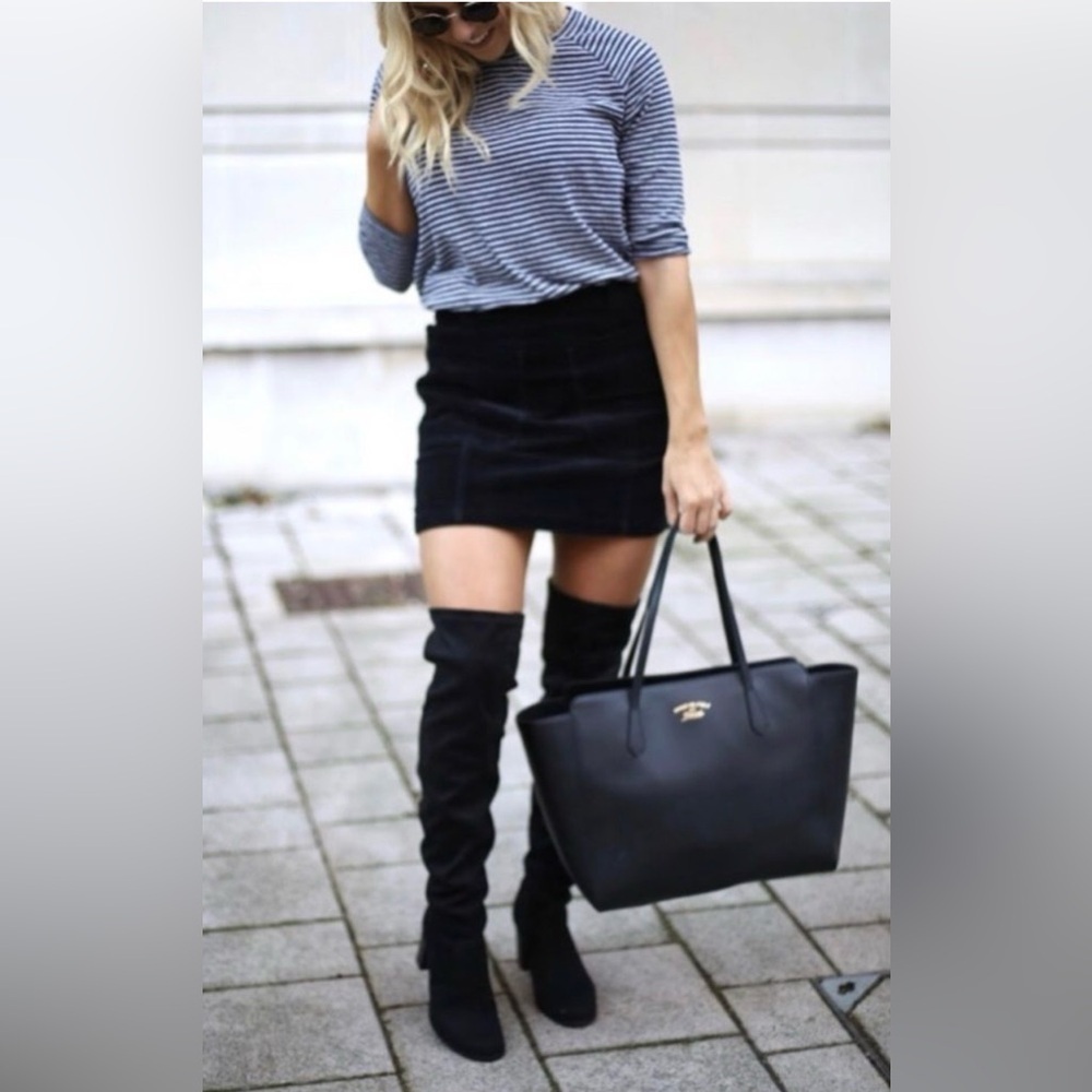 Like new! Black Label black ribbed Corduroy Mini Skirt – Size 5